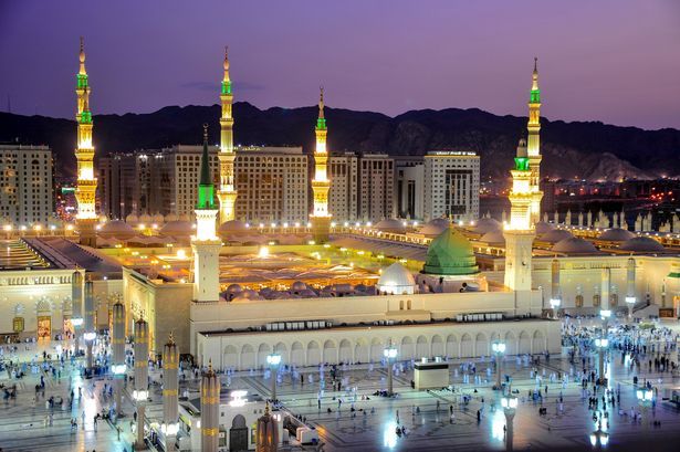 Economy Easter Umrah Package